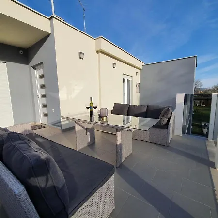 Luxury With Swimming Pool A&n Villa