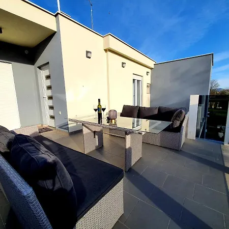 Luxury With Swimming Pool A&n Villa Ruzic