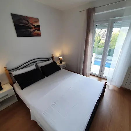 Luxury With Swimming Pool A&n * Ruzic